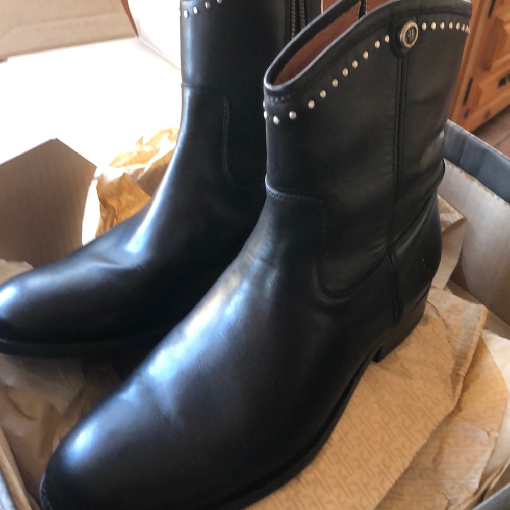 New Frye boots